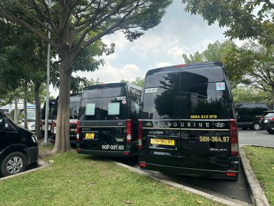 Dcar Limousine 9 chỗ 2025