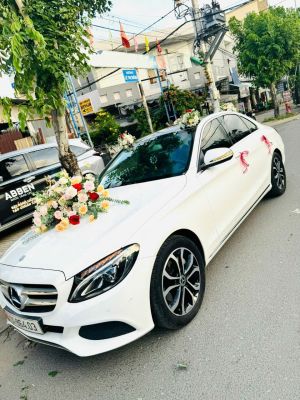 Xe Hoa Mercedes C-Class