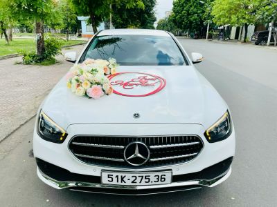 Xe Hoa Mercedes E300 New