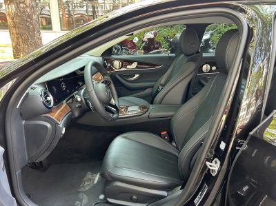 Mercedes E Class Đen 2025